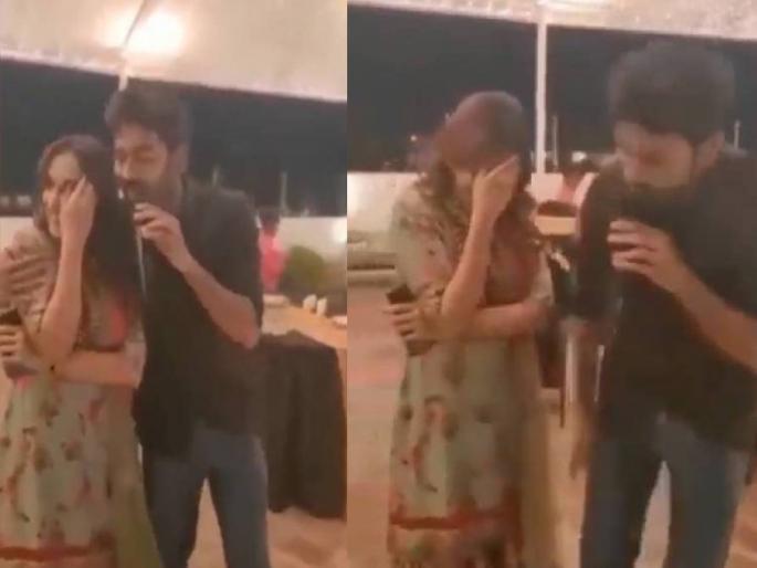 dhanush singing ilamai thirumbuthae from rajinikanth petta for wife aishwarya throwback video goes viral | Video: धनुषचं होतं ऐश्वर्यावर जीवापाड प्रेम; भर कार्यक्रमात व्यक्त केल्या होत्या भावना dhanush singing ilamai thirumbuthae from rajinikanth petta for wife aishwarya throwback video goes viral | Video: धनुषचं होतं ऐश्वर्यावर जीवापाड प्रेम; भर कार्यक्रमात व्यक्त केल्या होत्या भावना