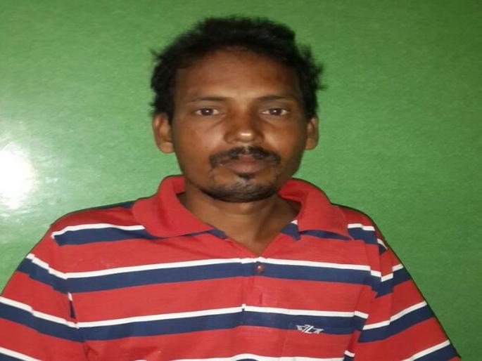 The battleground of Ratnagiri, for about 20 hours, fought with the stormy sea | रत्नागिरीतील या खलाशानं तब्बल 20 तास दिली खवळलेल्या समुद्राशी झुंज The battleground of Ratnagiri, for about 20 hours, fought with the stormy sea | रत्नागिरीतील या खलाशानं तब्बल 20 तास दिली खवळलेल्या समुद्राशी झुंज