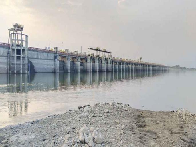 Ujani water storage is at minus Usable water storage in the dam is minus - 0.03 TMC | उजनीचा पाणीसाठा मायनसवर..! धरणात उपयुक्त पाणीसाठा उणे - ०.०३ टीएमसी Ujani water storage is at minus Usable water storage in the dam is minus - 0.03 TMC | उजनीचा पाणीसाठा मायनसवर..! धरणात उपयुक्त पाणीसाठा उणे - ०.०३ टीएमसी