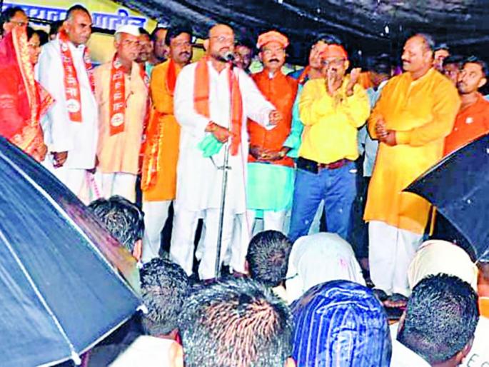 Gulabrao Patil testifies in Dhangaon city | धरणगाव शहराचा चेहरा-मोहरा बदलणार-विजयी आभार सभेत गुलाबराव पाटील यांची ग्वाही
