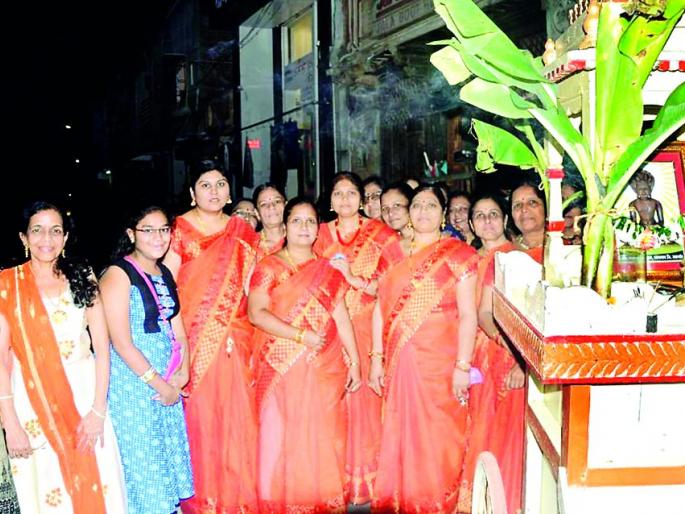 Dhangaon Purashan Mahaprabha and Jal Yatra Festival in excitement | धरणगावला पर्युषण महापर्व व जलयात्रा महोत्सव उत्साहात Dhangaon Purashan Mahaprabha and Jal Yatra Festival in excitement | धरणगावला पर्युषण महापर्व व जलयात्रा महोत्सव उत्साहात