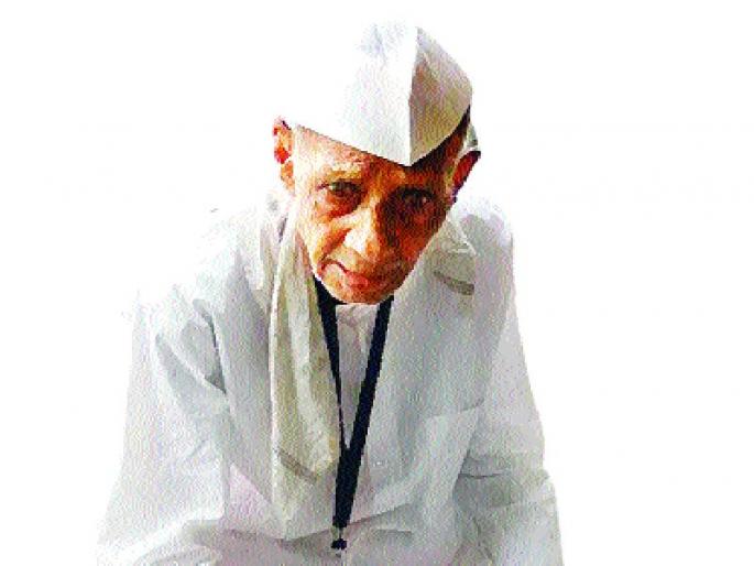 Due to the low cost, Patil was desperate, got only 4 lakh for five acres of land | अल्प मोबदल्यामुळे पाटील होते हताश, पाच एकर जमिनीसाठी अवघे ४ लाख मिळाले Due to the low cost, Patil was desperate, got only 4 lakh for five acres of land | अल्प मोबदल्यामुळे पाटील होते हताश, पाच एकर जमिनीसाठी अवघे ४ लाख मिळाले