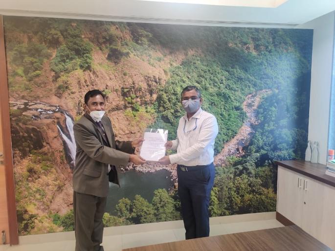 Charity Commissioner cherishes social commitment maharashtra konkan | धर्मादाय आयुक्तांनी जपली सामाजिक बांधिलकी ! Charity Commissioner cherishes social commitment maharashtra konkan | धर्मादाय आयुक्तांनी जपली सामाजिक बांधिलकी !