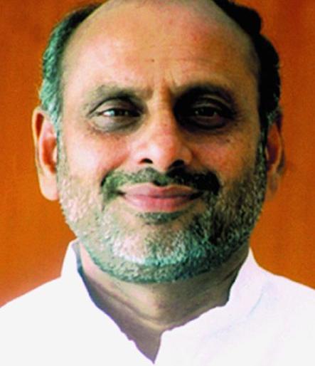 The police abducted the police in writing | पोलिसांच्या लेखी फरार असलेले धवड आमदाराकडे