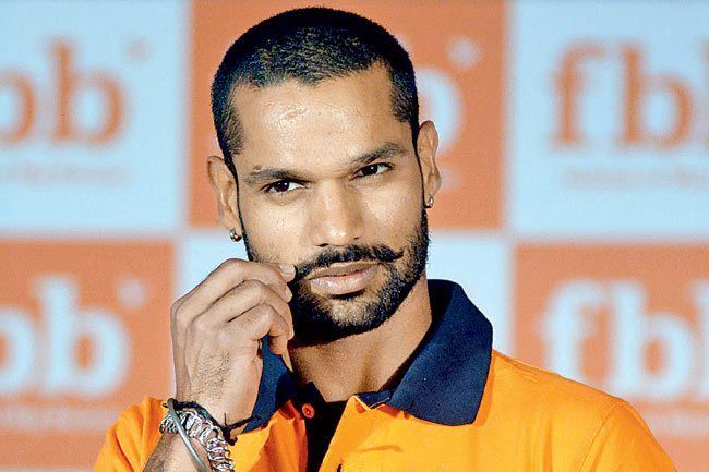 Gabbar is back: Shikhar Dhawan signs the comeback in 'Sholay' style | Gabbar is back : शिखर धवनने 'शोले' स्टाईलमध्ये दिले पुनरागमनाचे संकेत