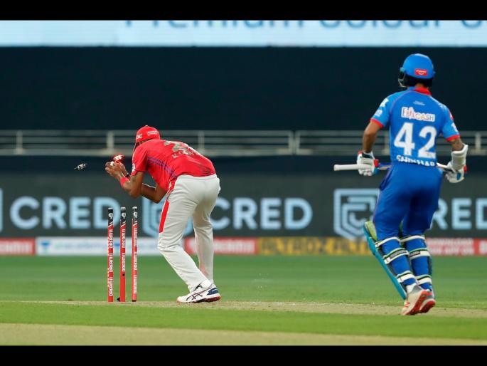 DC vs KXIP Latest News : Delhi Capitals start with a mix-up, Shikhar Dhawan back to the hut with a duck, watch Video | DC vs KXIP Latest News : KL Rahulनं झेल सोडला? पण, शिखर धवनचा 'पोपट' झाला, भोपळ्यावर माघारी परतला