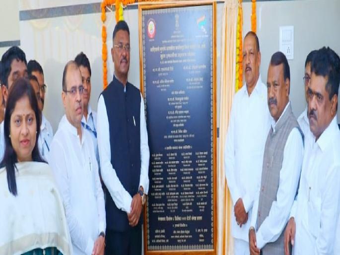 To prevent the migration of tribals, emphasis will be placed on education and employment - Tribal Development Minister Dr. Vijayakumar Village | आदिवासींचे स्थलांतर रोखण्यासाठी शिक्षण व रोजगारावर भर देणार - आदिवासी विकास मंत्री डॉ. विजयकुमार गावित To prevent the migration of tribals, emphasis will be placed on education and employment - Tribal Development Minister Dr. Vijayakumar Village | आदिवासींचे स्थलांतर रोखण्यासाठी शिक्षण व रोजगारावर भर देणार - आदिवासी विकास मंत्री डॉ. विजयकुमार गावित