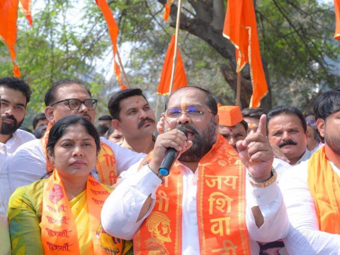 pune news attempt to silence peaceful protest; Dheeraj Ghate accuses Congress | Video : शांततापूर्ण आंदोलनाला गालबोट लावण्याचा प्रयत्न; धीरज घाटेंचा काँग्रेसवर आरोप pune news attempt to silence peaceful protest; Dheeraj Ghate accuses Congress | Video : शांततापूर्ण आंदोलनाला गालबोट लावण्याचा प्रयत्न; धीरज घाटेंचा काँग्रेसवर आरोप