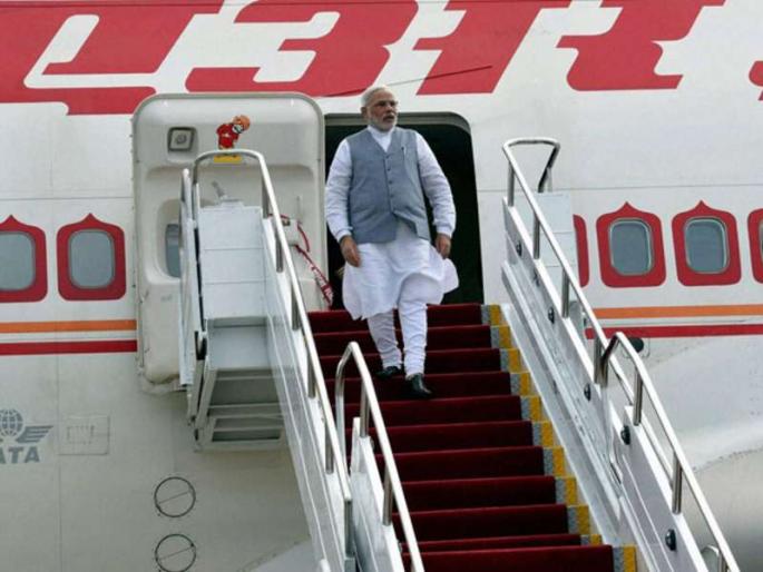 Pakistan's restrictions for Modi's aircraft are looser | मोदींच्या विमानासाठी पाकचे निर्बंध शिथिल Pakistan's restrictions for Modi's aircraft are looser | मोदींच्या विमानासाठी पाकचे निर्बंध शिथिल
