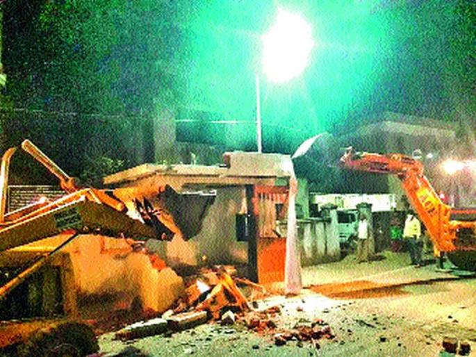 Ten temples were destroyed in Dhankawadi area | धनकवडी परिसरातील दहा मंदिरे पाडली Ten temples were destroyed in Dhankawadi area | धनकवडी परिसरातील दहा मंदिरे पाडली