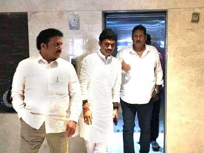 Dhananjay Munde is extremely optimistic, Udayan Raje bhosale never join bjp | Video : महाराजांबद्दल धनंजय मुंडे प्रचंड आशावादी, उदयनराजेंबद्दल म्हणाले 'राष्ट्रवादी' Dhananjay Munde is extremely optimistic, Udayan Raje bhosale never join bjp | Video : महाराजांबद्दल धनंजय मुंडे प्रचंड आशावादी, उदयनराजेंबद्दल म्हणाले 'राष्ट्रवादी'