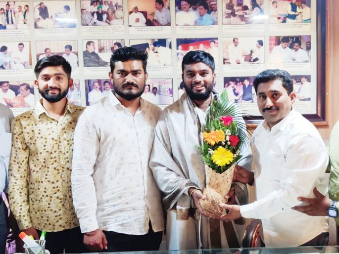 The message that the common man is getting justice in the Congress - Dr. Sudhir Dhone | काँग्रेसमध्ये सामान्यांना न्याय मिळत असल्याचा संदेश - डॉ. सुधीर ढोणे The message that the common man is getting justice in the Congress - Dr. Sudhir Dhone | काँग्रेसमध्ये सामान्यांना न्याय मिळत असल्याचा संदेश - डॉ. सुधीर ढोणे