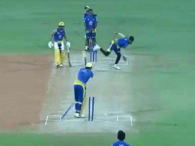 harishankar reddy clean bowled ms dhoni in csk practice camp ahead of ipl 2021 | VIDEO: सुस्साट वेग, अचूक टप्पा अन् धोनी क्लीन बोल्ड; २२ वर्षांचा 'हा' गोलंदाज आहे तरी कोण?