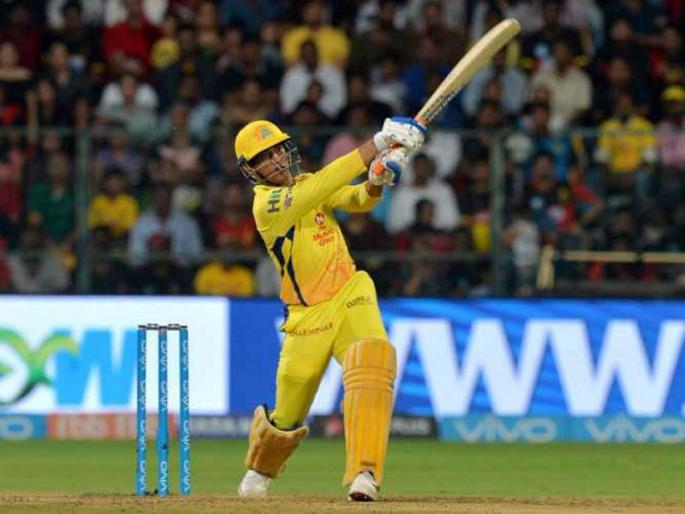 Demand for action against mahendra singh dhoni in aamrapali group case | महेंद्रसिंग धोनीविरोधात तक्रार; केंद्र सरकार घेणार का अ‍ॅक्शन?