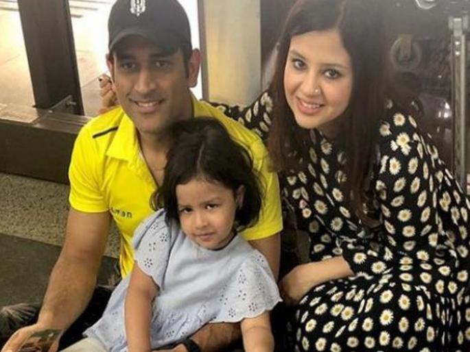 Why are only humans getting affected Ziva asks Sakshi Dhoni amid corona outbreak kkg | Coronavirus: धोनीच्या लेकीचा भाबडा प्रश्न, पण उत्तर सोपं नाही; तुम्हीही पडाल विचारात