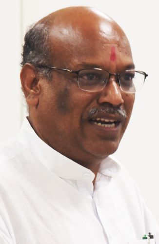 High Court: Petition for election against Sanjay Dhotre | हायकोर्ट : संजय धोत्रे यांच्याविरुद्ध निवडणूक याचिका High Court: Petition for election against Sanjay Dhotre | हायकोर्ट : संजय धोत्रे यांच्याविरुद्ध निवडणूक याचिका