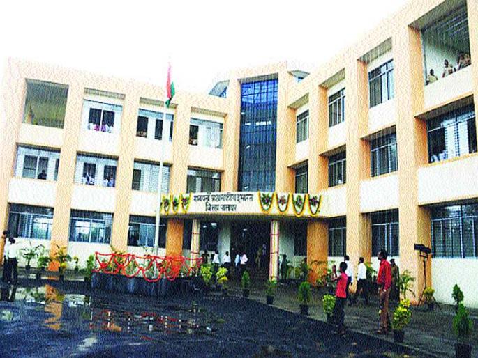 Amita Ghoda back from presidential race? | अध्यक्षपदाच्या शर्यतीतून अमिता घोडा यांची माघार ? Amita Ghoda back from presidential race? | अध्यक्षपदाच्या शर्यतीतून अमिता घोडा यांची माघार ?