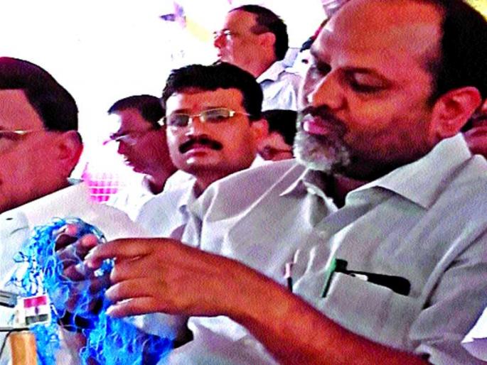 Fishermen were like the prisoners of Tortas! | मच्छीमारी बंदी तूर्तास जैसे थे! Fishermen were like the prisoners of Tortas! | मच्छीमारी बंदी तूर्तास जैसे थे!