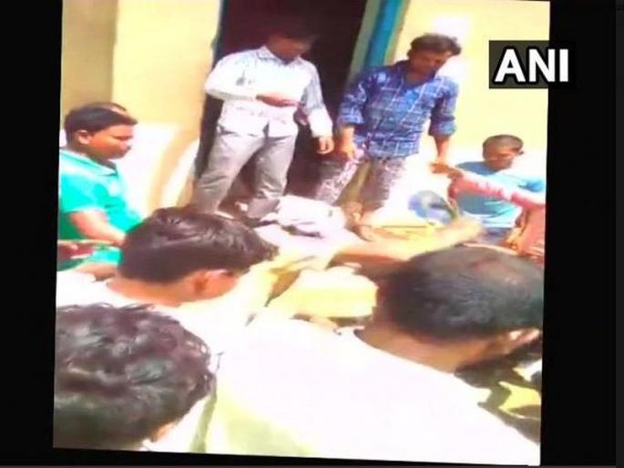 5 beaten to death on suspicion of being child kidnappers in dhule 23 arrested | धुळे हत्याकांड प्रकरणात 23 जण अटकेत 5 beaten to death on suspicion of being child kidnappers in dhule 23 arrested | धुळे हत्याकांड प्रकरणात 23 जण अटकेत