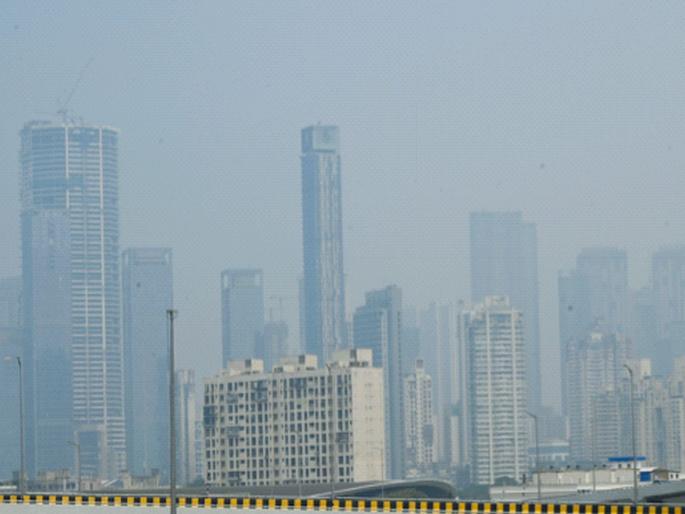 The rain stopped... and a sheet of smoke spread over the sky of Mumbai, the kingdom of dust particles in South Mumbai | पाऊस थांबला... अन् मुंबईच्या आकाशात पसरली धुरक्याची चादर, दक्षिण मुंबईत धुळीच्या कणांचे साम्राज्य The rain stopped... and a sheet of smoke spread over the sky of Mumbai, the kingdom of dust particles in South Mumbai | पाऊस थांबला... अन् मुंबईच्या आकाशात पसरली धुरक्याची चादर, दक्षिण मुंबईत धुळीच्या कणांचे साम्राज्य