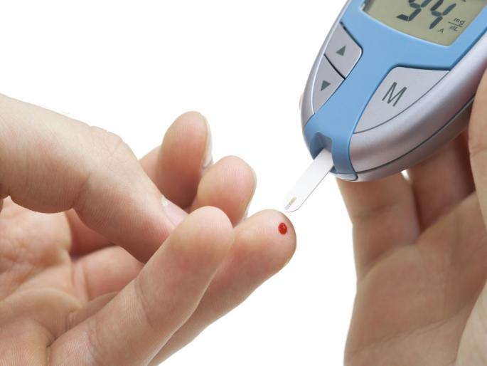 New study claims that women at higher risk of death due to diabetes | डायबिटीजमुळे 'यांना' असतो अकाली मृत्यूचा सर्वात जास्त धोका, रिसर्चमधून खुलासा New study claims that women at higher risk of death due to diabetes | डायबिटीजमुळे 'यांना' असतो अकाली मृत्यूचा सर्वात जास्त धोका, रिसर्चमधून खुलासा