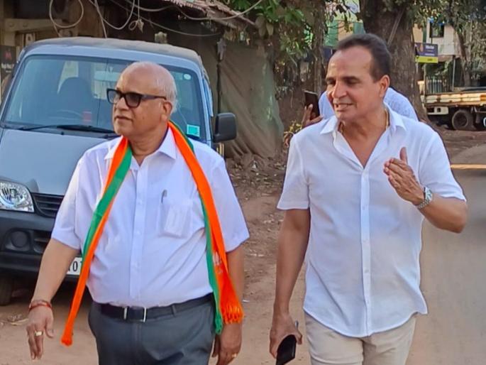 digambar kamat and babush remain friends panaji walked together for sampark se samthan | दिगंबर आणि बाबूश यांचा दोस्ताना कायम; 'संपर्क से समर्थन' साठी पणजी फिरले एकत्र digambar kamat and babush remain friends panaji walked together for sampark se samthan | दिगंबर आणि बाबूश यांचा दोस्ताना कायम; 'संपर्क से समर्थन' साठी पणजी फिरले एकत्र