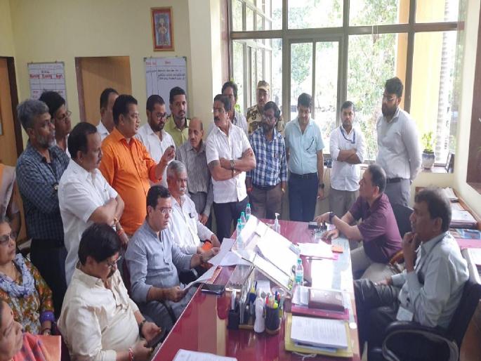 in thane take suspension action against hospital doctors nurse and workers demand of uddhav sena activists | हलगर्जीपणा करणाऱ्यांवर निलंबनाची कारवाई करा; उध्दव सेनेची मागणी in thane take suspension action against hospital doctors nurse and workers demand of uddhav sena activists | हलगर्जीपणा करणाऱ्यांवर निलंबनाची कारवाई करा; उध्दव सेनेची मागणी
