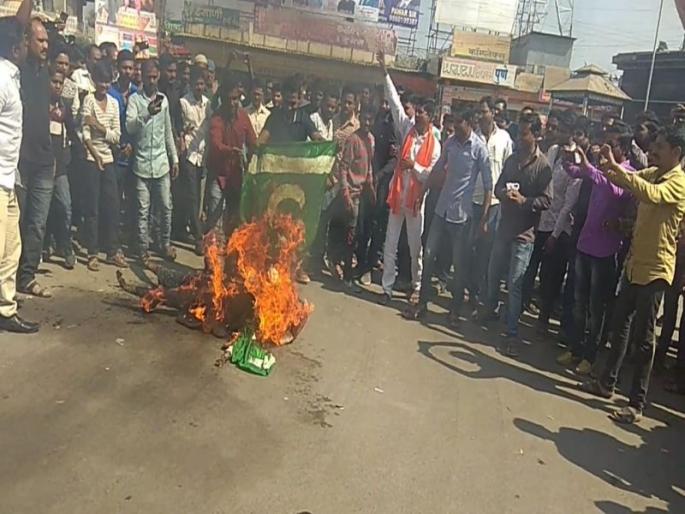 All religions protest in Digras Over pulwama terror attack | Pulwama Terror Attack : दिग्रसमध्ये सर्व धर्मियांचा निषेध मोर्चा, शहरात कडकडीत बंद All religions protest in Digras Over pulwama terror attack | Pulwama Terror Attack : दिग्रसमध्ये सर्व धर्मियांचा निषेध मोर्चा, शहरात कडकडीत बंद