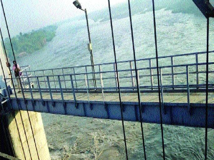 Nandedkar's Surgical Strike for Water | पाण्यासाठी नांदेडकरांचा सर्जिकल स्ट्राईक Nandedkar's Surgical Strike for Water | पाण्यासाठी नांदेडकरांचा सर्जिकल स्ट्राईक