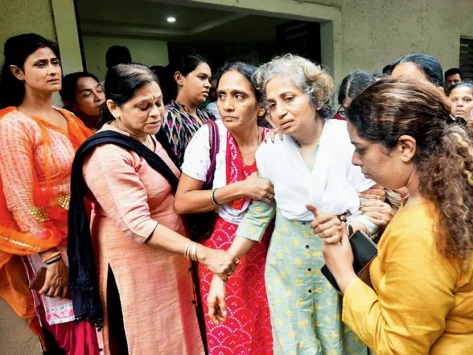 What happened in two hours after the accident? There should be an inquiry; Vinayak Mete's wife expressed suspicion | अपघातानंतर दोन तासांत काय घडलं?, चौकशी व्हायला हवी; विनायक मेटेंच्या पत्नीने व्यक्त केला संशय What happened in two hours after the accident? There should be an inquiry; Vinayak Mete's wife expressed suspicion | अपघातानंतर दोन तासांत काय घडलं?, चौकशी व्हायला हवी; विनायक मेटेंच्या पत्नीने व्यक्त केला संशय