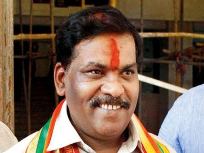 Dilip Kambal assured the Minister of Social Justice, establishing third party Kalyan Mandal in 15 days | ‘१५ दिवसांत तृतीयपंथी कल्याण मंडळाची स्थापना’ ,सामाजिक न्याय राज्यमंत्री दिलीप कांबळेंचं आश्वासन  Dilip Kambal assured the Minister of Social Justice, establishing third party Kalyan Mandal in 15 days | ‘१५ दिवसांत तृतीयपंथी कल्याण मंडळाची स्थापना’ ,सामाजिक न्याय राज्यमंत्री दिलीप कांबळेंचं आश्वासन