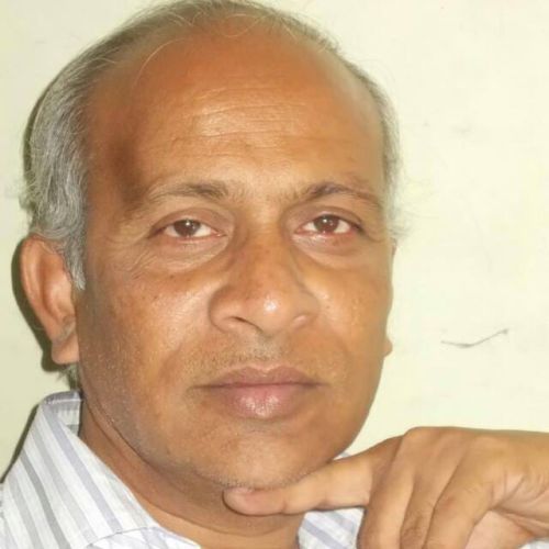 The children of the poor are in the cluches of the Education Minister | गरिबांची मुले शिक्षण मंत्र्याच्या तावडीत The children of the poor are in the cluches of the Education Minister | गरिबांची मुले शिक्षण मंत्र्याच्या तावडीत