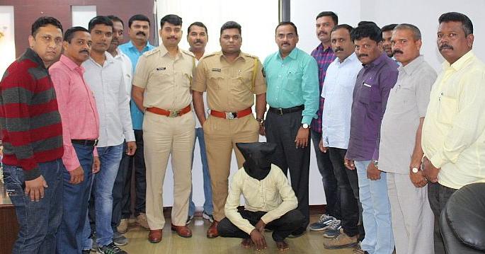 nashik,dindori,women,murder,detection | दिंडोरी तालुक्यातील विळवंडीतील महिलेच्या खूनाचा उलगडा nashik,dindori,women,murder,detection | दिंडोरी तालुक्यातील विळवंडीतील महिलेच्या खूनाचा उलगडा