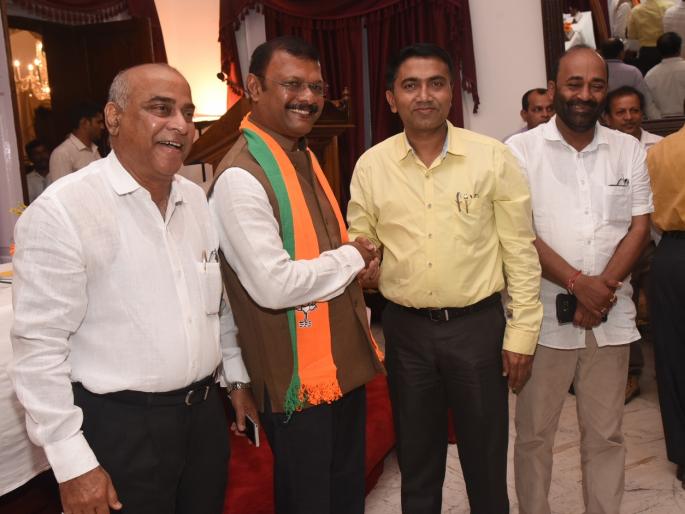 Pawaskar minister of PWD, transport to chief minister | पावसकरांना साबांखाच, वाहतूक मुख्यमंत्र्यांनी ठेवले Pawaskar minister of PWD, transport to chief minister | पावसकरांना साबांखाच, वाहतूक मुख्यमंत्र्यांनी ठेवले