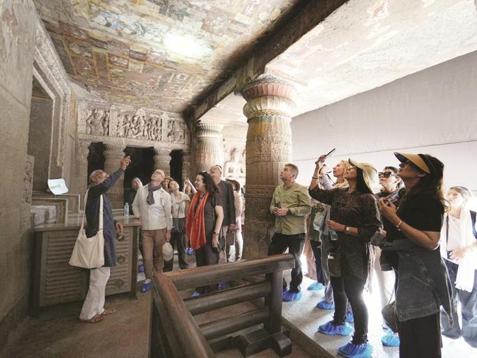 ‘Beautiful Place in the World is Ajanta’; Cultural ambassadors from 30 countries spent two and a half hours admiring the beauty of Ajanta Caves | ‘ब्यूटिफुल प्लेस इन द वर्ल्ड इज अजंता’; ३० देशांच्या राजदूतांनी न्याहाळले अजिंठा लेणीचे सौंदर्य ‘Beautiful Place in the World is Ajanta’; Cultural ambassadors from 30 countries spent two and a half hours admiring the beauty of Ajanta Caves | ‘ब्यूटिफुल प्लेस इन द वर्ल्ड इज अजंता’; ३० देशांच्या राजदूतांनी न्याहाळले अजिंठा लेणीचे सौंदर्य