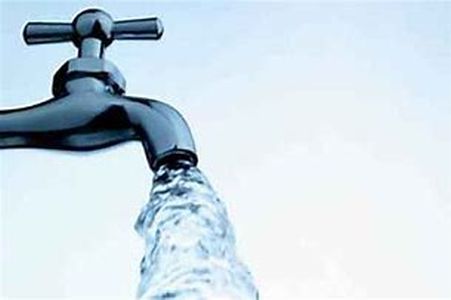 Finally, action to break the connection of the defaulters | अखेर थकबाकीदारांचे नळकनेक्शन खंडित करण्याची कारवाई Finally, action to break the connection of the defaulters | अखेर थकबाकीदारांचे नळकनेक्शन खंडित करण्याची कारवाई