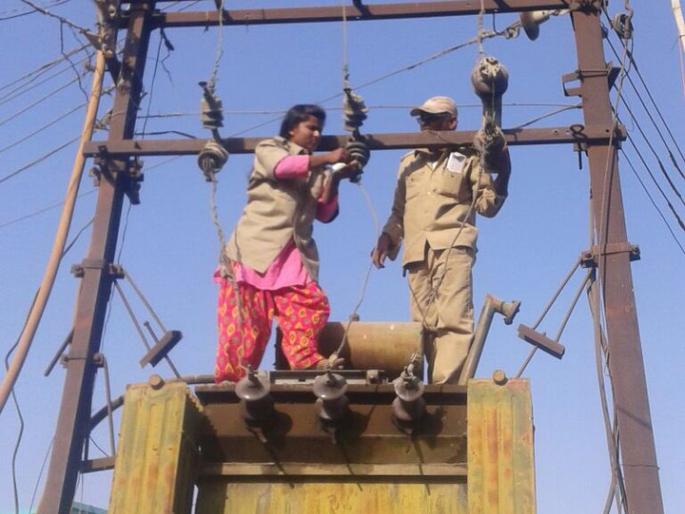 Electricity owes Rs 17 crores to government offices | शासकीय कार्यालयांकडे १७ कोटी रुपयांची वीज थकबाकी