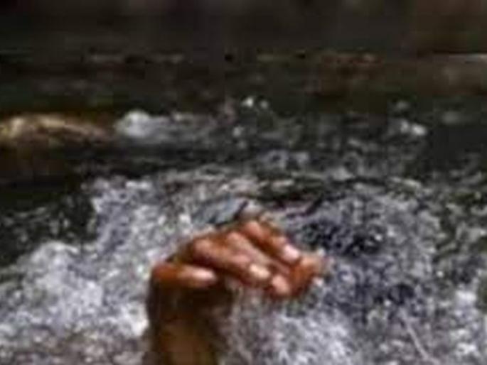 Dispute between mother-in-law and son-in-law ... pushed mother-in-law into the well | सासू-जवायाचा वाद विकोपाला...जावयाने सासुला विहिरित ढकलले Dispute between mother-in-law and son-in-law ... pushed mother-in-law into the well | सासू-जवायाचा वाद विकोपाला...जावयाने सासुला विहिरित ढकलले