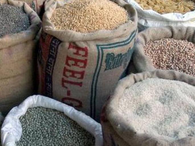Disruption of home delivery of foodgrains in restricted areas! | प्रतिबंधित क्षेत्रात घरपोच धान्य वाटपाचा बोजवारा! Disruption of home delivery of foodgrains in restricted areas! | प्रतिबंधित क्षेत्रात घरपोच धान्य वाटपाचा बोजवारा!