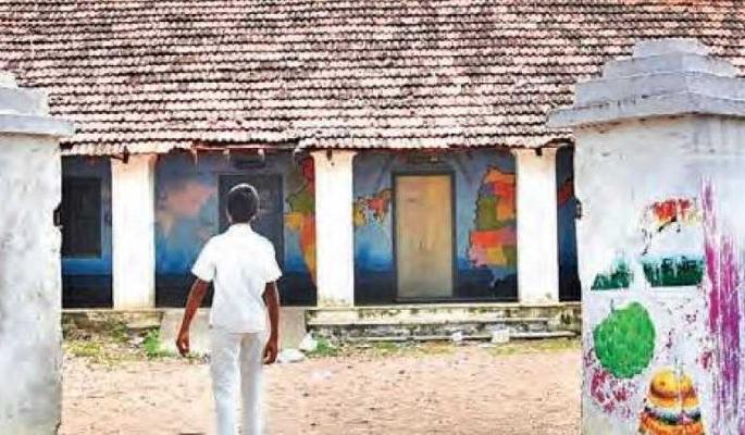 Washim: 409 classrooms of 224 ZP Schools will be demolished in Washim district | वाशिम : २२४ जि. प.शाळांच्या ४०९ शिकस्त वर्गखोल्या पाडणार Washim: 409 classrooms of 224 ZP Schools will be demolished in Washim district | वाशिम : २२४ जि. प.शाळांच्या ४०९ शिकस्त वर्गखोल्या पाडणार