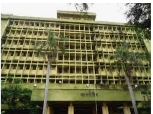 Physical hearing in Nagpur District Court from today | नागपूर जिल्हा न्यायालयात आजपासून फिजिकल सुनावणी Physical hearing in Nagpur District Court from today | नागपूर जिल्हा न्यायालयात आजपासून फिजिकल सुनावणी