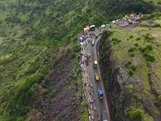 pune news traffic closed for three hours today due to road widening at Dive Ghat | दिवे घाटातील रस्तारुंदीकरणामुळे आज तीन तास वाहतूक बंद   pune news traffic closed for three hours today due to road widening at Dive Ghat | दिवे घाटातील रस्तारुंदीकरणामुळे आज तीन तास वाहतूक बंद