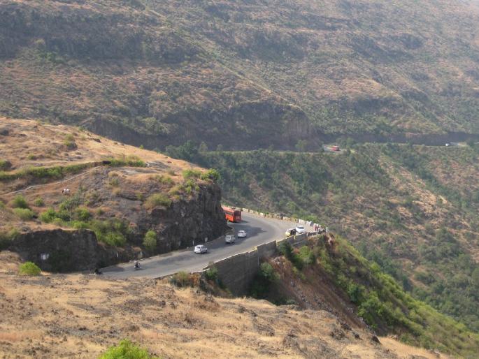 Ten years of hard labor for two who robbed a truck driver in Dive Ghat | दिवे घाटात ट्रकचालकाची लूट करणाऱ्या दोघांना दहा वर्षांची सक्तमजुरी Ten years of hard labor for two who robbed a truck driver in Dive Ghat | दिवे घाटात ट्रकचालकाची लूट करणाऱ्या दोघांना दहा वर्षांची सक्तमजुरी