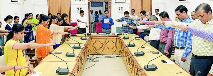 Salutation to Indira Gandhi in Nagpur | नागपुरात इंदिरा गांधी यांना अभिवादन