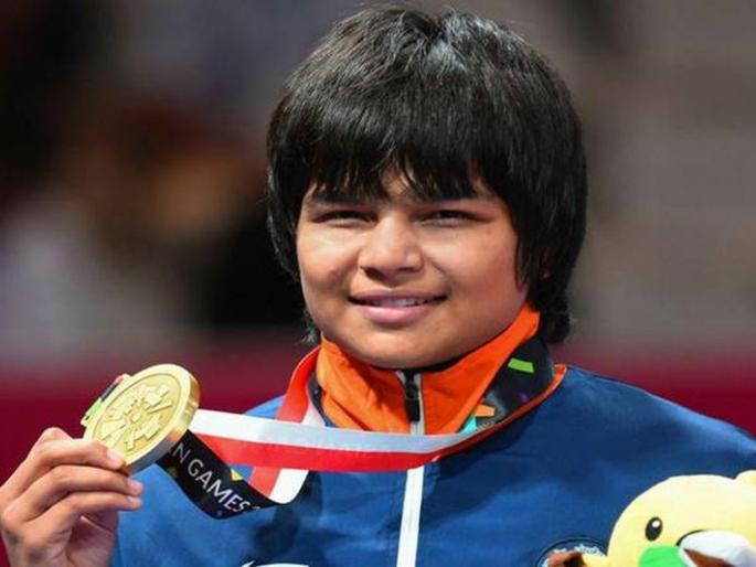 Asian Games medalist Divya Kakran slams Arvind Kejriwal | पदकविजेत्या दिव्याने सुनावले अरविंद केजरीवाल यांना खडे बोल Asian Games medalist Divya Kakran slams Arvind Kejriwal | पदकविजेत्या दिव्याने सुनावले अरविंद केजरीवाल यांना खडे बोल