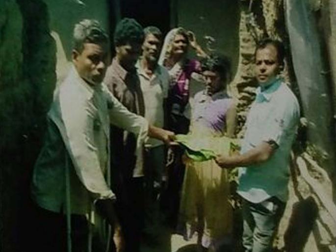 Allocation of cloth on behalf of Divyang Seva Samiti | दिव्यांग सेवा समितीच्यावतीने कापड वाटप Allocation of cloth on behalf of Divyang Seva Samiti | दिव्यांग सेवा समितीच्यावतीने कापड वाटप