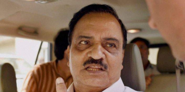 Increasing the penalty amount also increases corruption! | दंडाची रक्कम वाढविल्याने भ्रष्टाचारही वाढला! Increasing the penalty amount also increases corruption! | दंडाची रक्कम वाढविल्याने भ्रष्टाचारही वाढला!