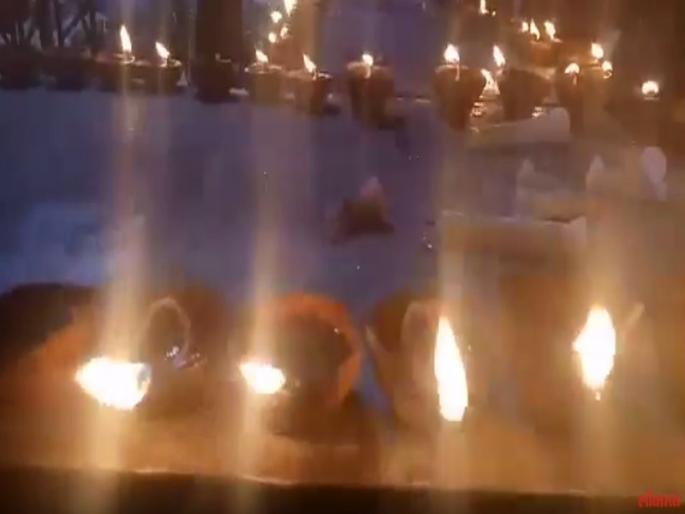 'Diwali Dawa' program organized by Jalgaon Lokmat and LK Foundation | जळगावात लोकमत व एलके फाऊंडेशनतर्फे 'दिवाळी पहाट'चा कार्यक्रम 'Diwali Dawa' program organized by Jalgaon Lokmat and LK Foundation | जळगावात लोकमत व एलके फाऊंडेशनतर्फे 'दिवाळी पहाट'चा कार्यक्रम