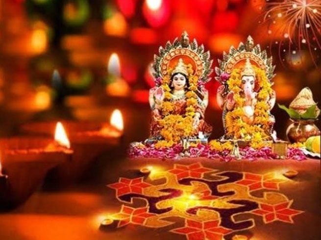 Narak Chaturdashi-Lakshmipujan and Diwali Padva-Bhaubij on the same day | जाणून घ्या; यंदाच्या दिवाळीत लक्ष्मीपूजनासाठी कोणता आहे चांगला मुर्हुत Narak Chaturdashi-Lakshmipujan and Diwali Padva-Bhaubij on the same day | जाणून घ्या; यंदाच्या दिवाळीत लक्ष्मीपूजनासाठी कोणता आहे चांगला मुर्हुत