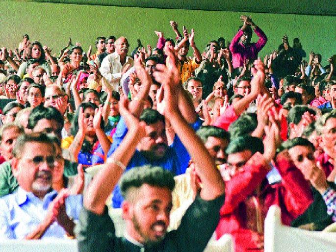 coronavirus: Youth's Diwali Pahat dawn break? Corona calls for safety care | coronavirus: तरुणाईच्या दिवाळी पहाटला लागणार ब्रेक? कोरोनामुळे सुरक्षिततेची काळजी घेण्याचे आवाहन coronavirus: Youth's Diwali Pahat dawn break? Corona calls for safety care | coronavirus: तरुणाईच्या दिवाळी पहाटला लागणार ब्रेक? कोरोनामुळे सुरक्षिततेची काळजी घेण्याचे आवाहन